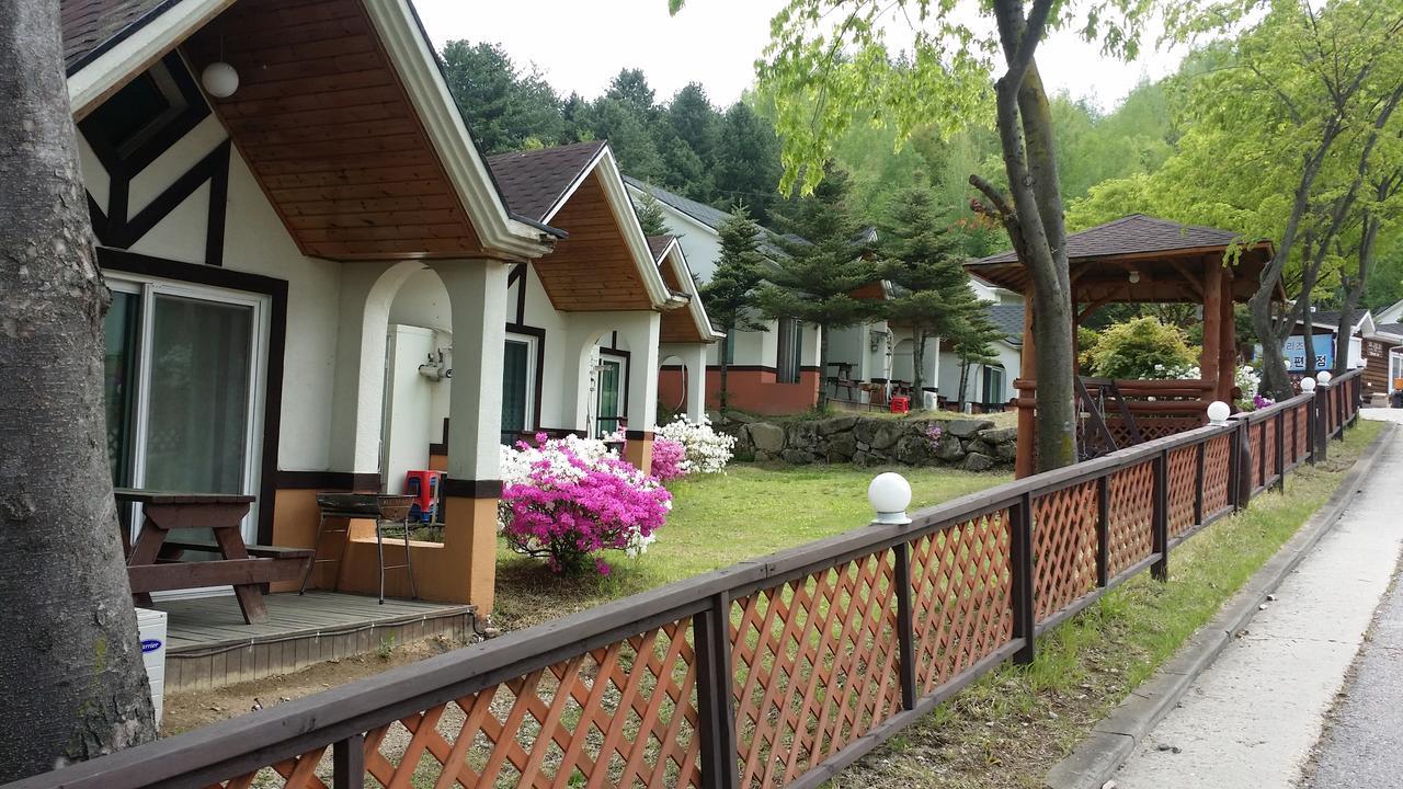 Pyeongchang Iris Pension Экстерьер фото